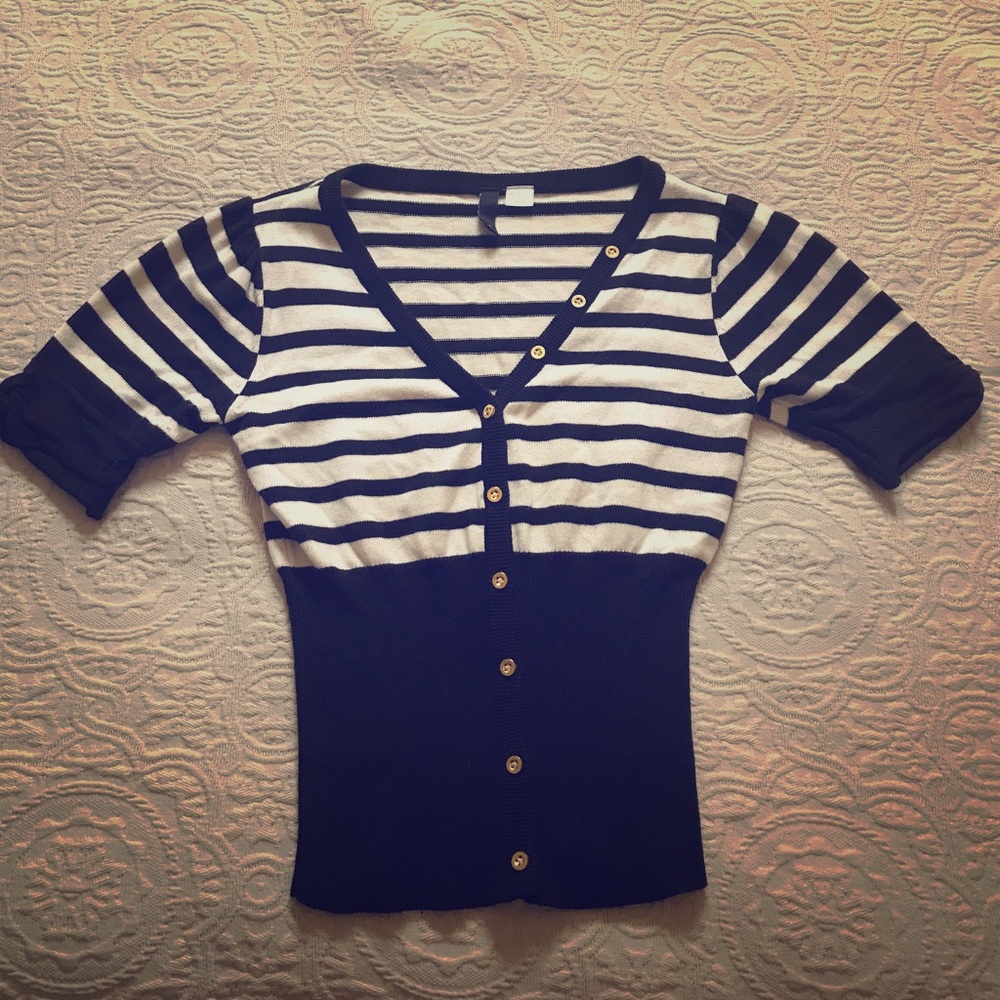 Striped short sleeve sweater